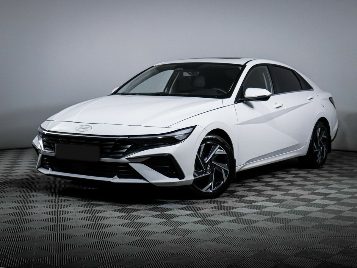 Купить Hyundai Elantra с пробегом. Посмотреть фото