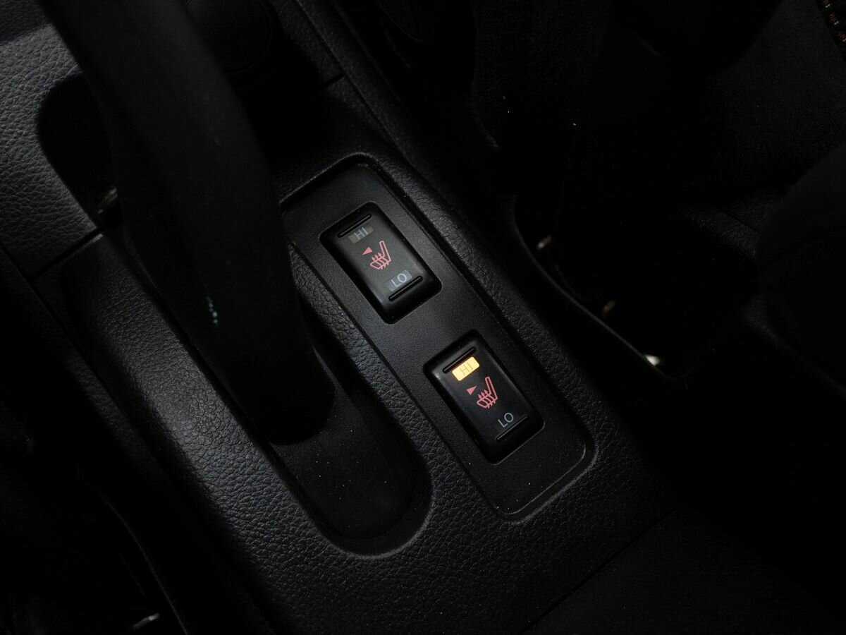 Купить Nissan Tiida с пробегом. Фото: #18