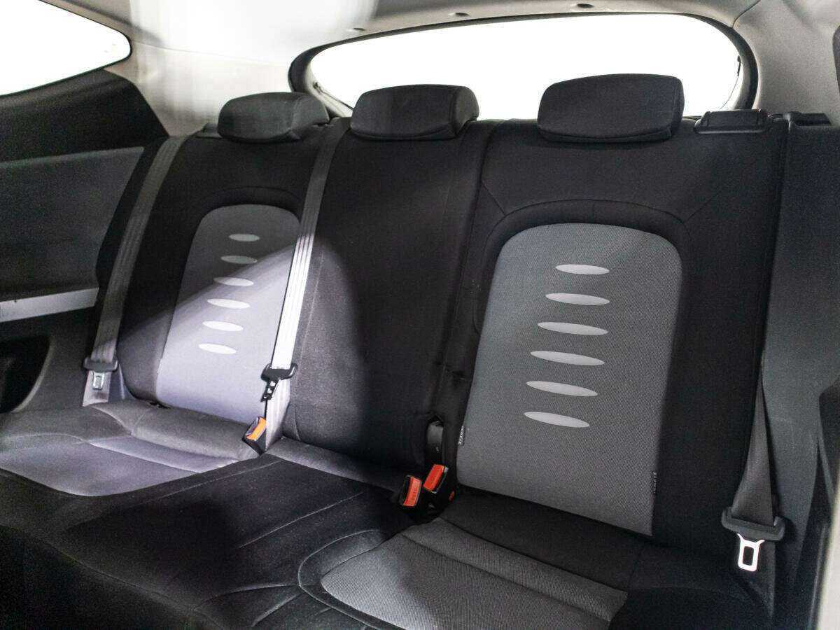 Купить Kia Ceed с пробегом. Фото: #9