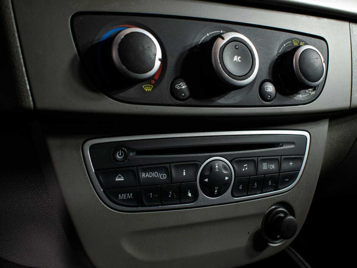 Купить Renault Megane с пробегом. Фото: #11