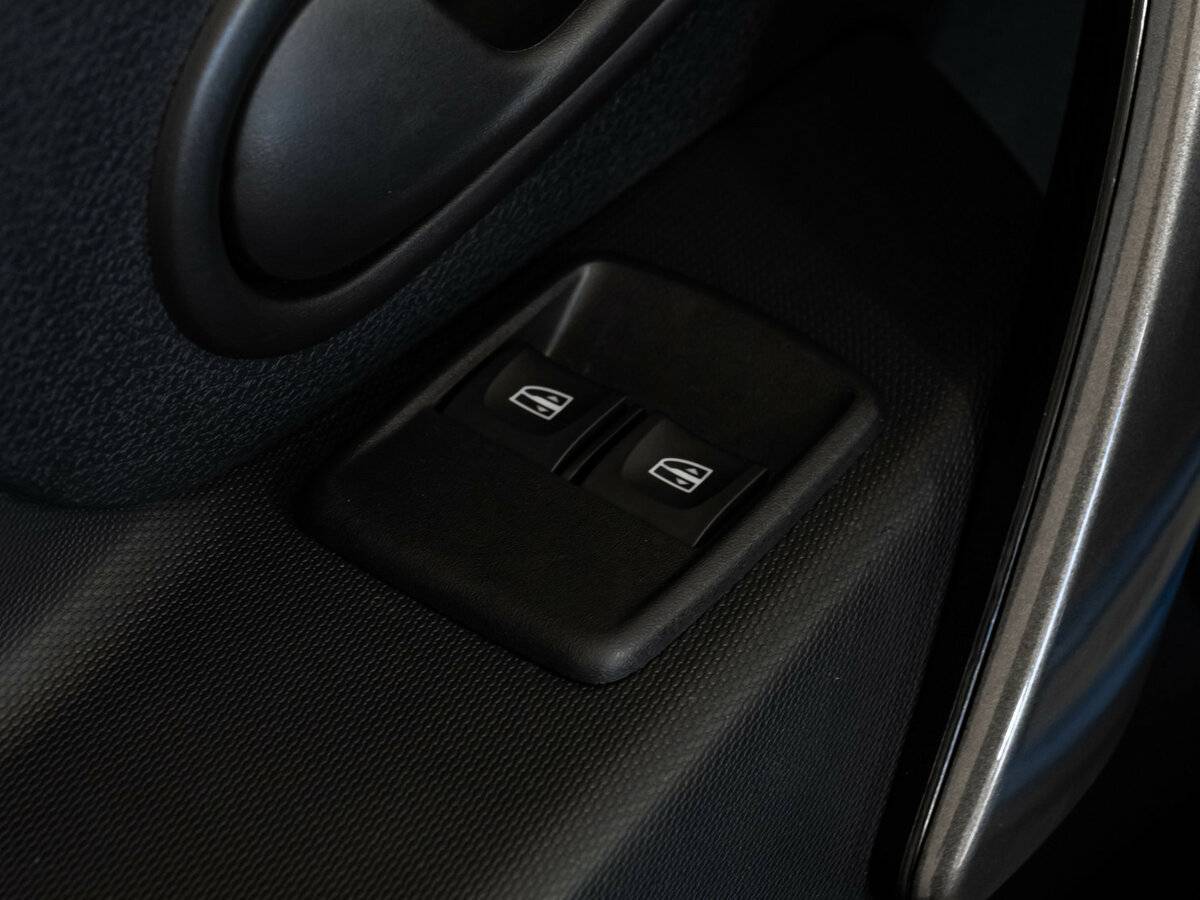 Купить Renault Sandero с пробегом. Фото: #13