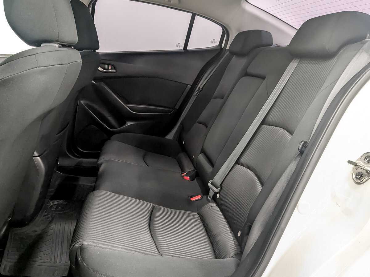 Купить Mazda 3 с пробегом. Фото: #11