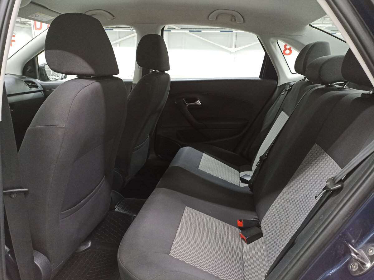 Купить Volkswagen Polo с пробегом. Фото: #11