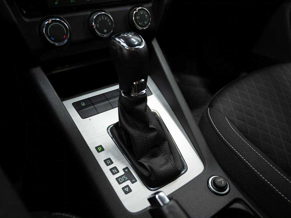 Купить Skoda Octavia с пробегом. Фото: #24