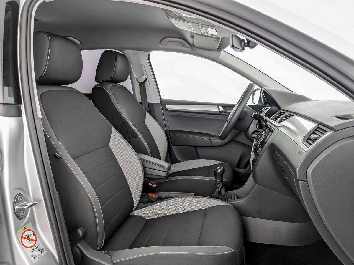 Купить Skoda Rapid с пробегом. Фото: #18