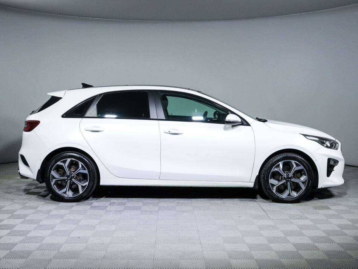 Купить Kia Ceed с пробегом. Фото: #3