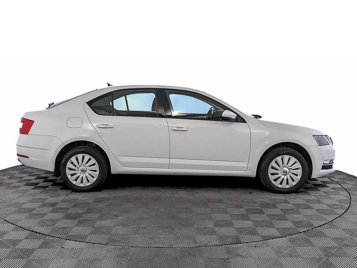 Купить Skoda Octavia с пробегом. Фото: #3