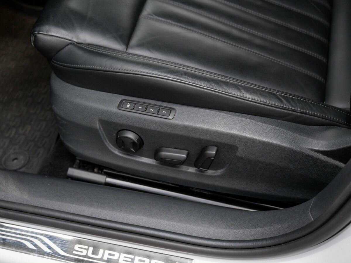 Купить Skoda Superb с пробегом. Фото: #16