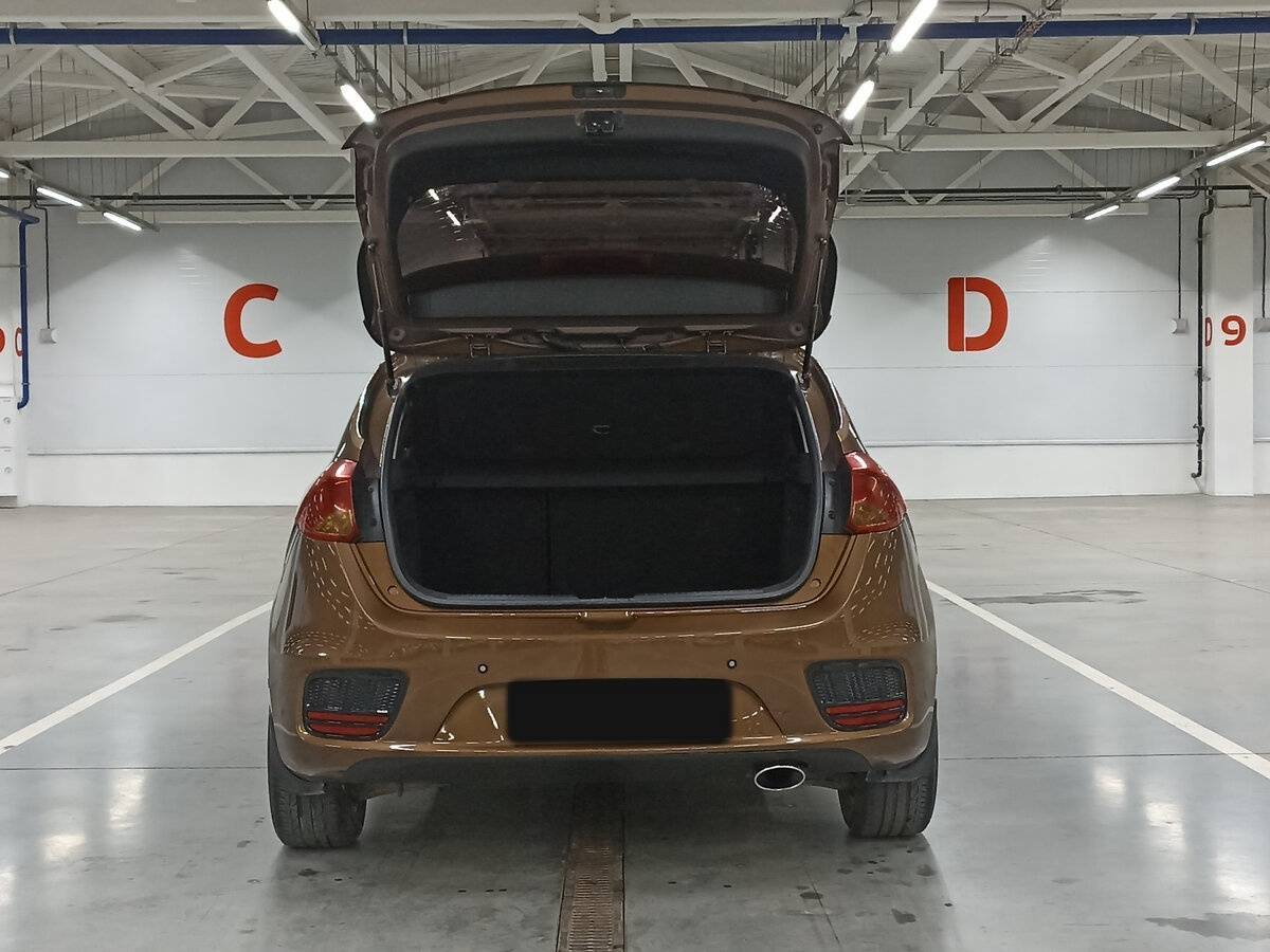 Купить Kia Ceed с пробегом. Фото: #9