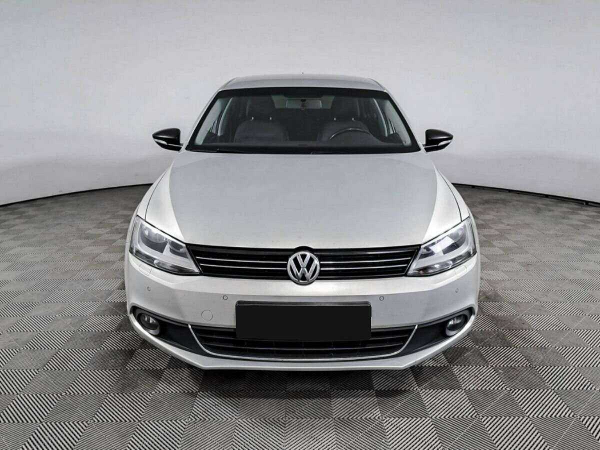 Купить Volkswagen Jetta с пробегом. Фото: #1