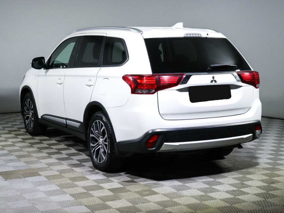 Купить Mitsubishi Outlander с пробегом. Фото: #5