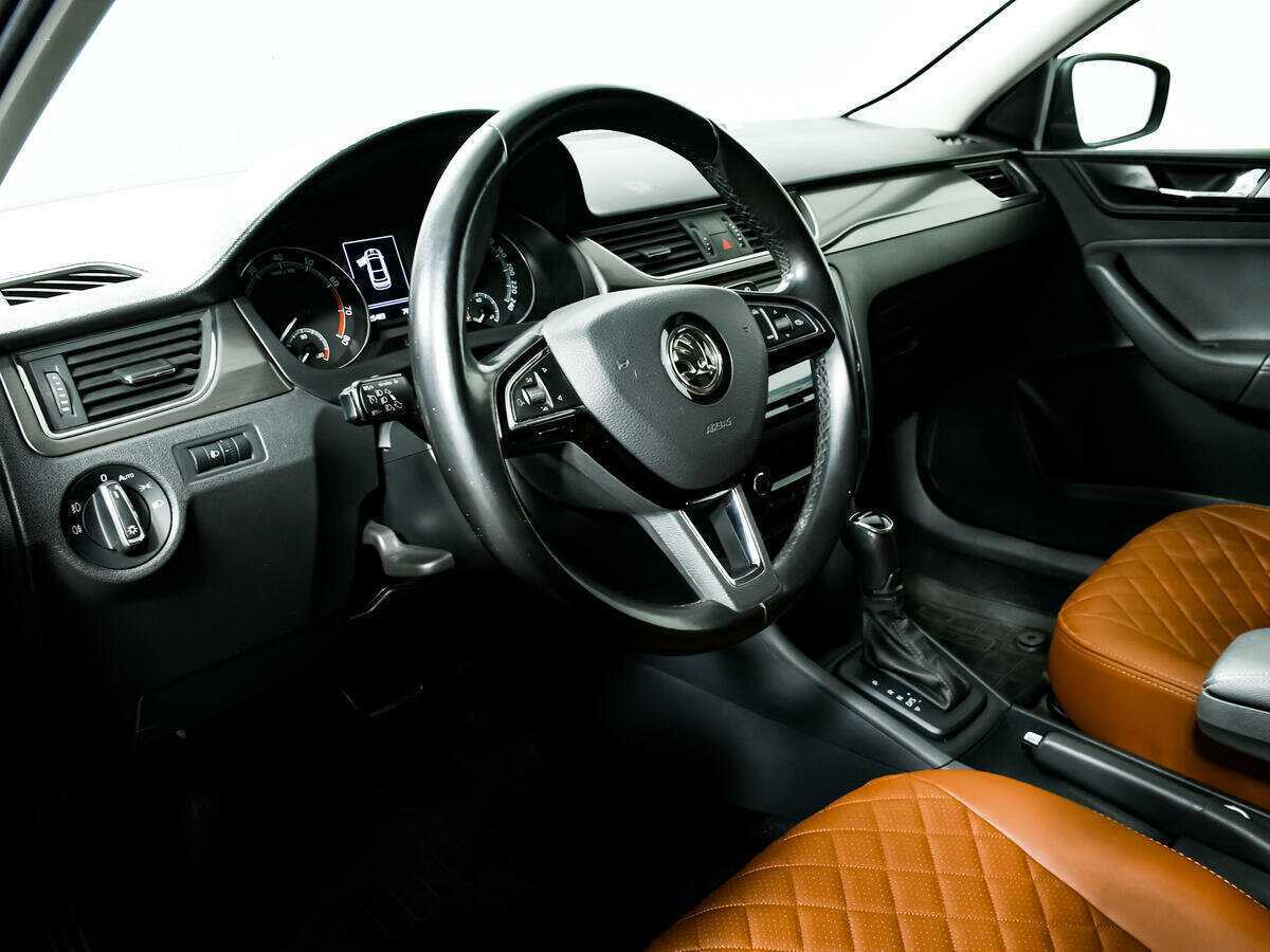 Купить Skoda Rapid с пробегом. Фото: #12