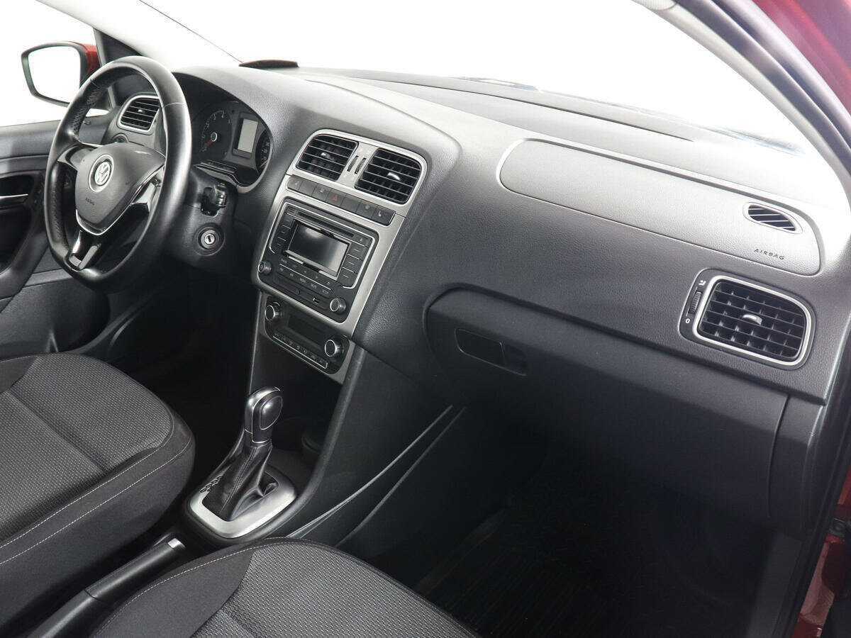 Купить Volkswagen Polo с пробегом. Фото: #5