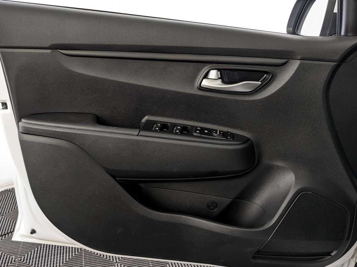 Купить Kia Rio с пробегом. Фото: #14