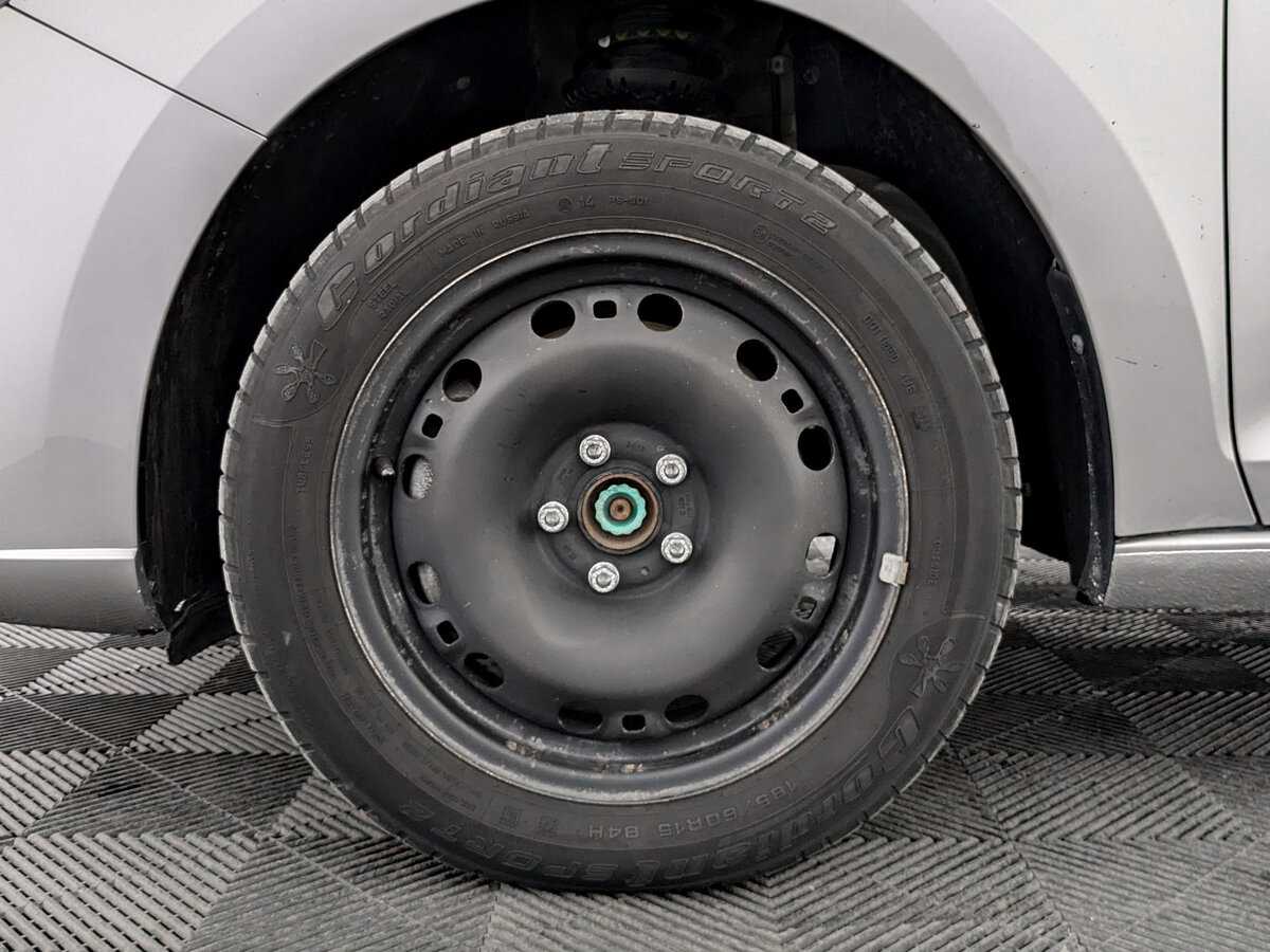 Купить Volkswagen Polo с пробегом. Фото: #17