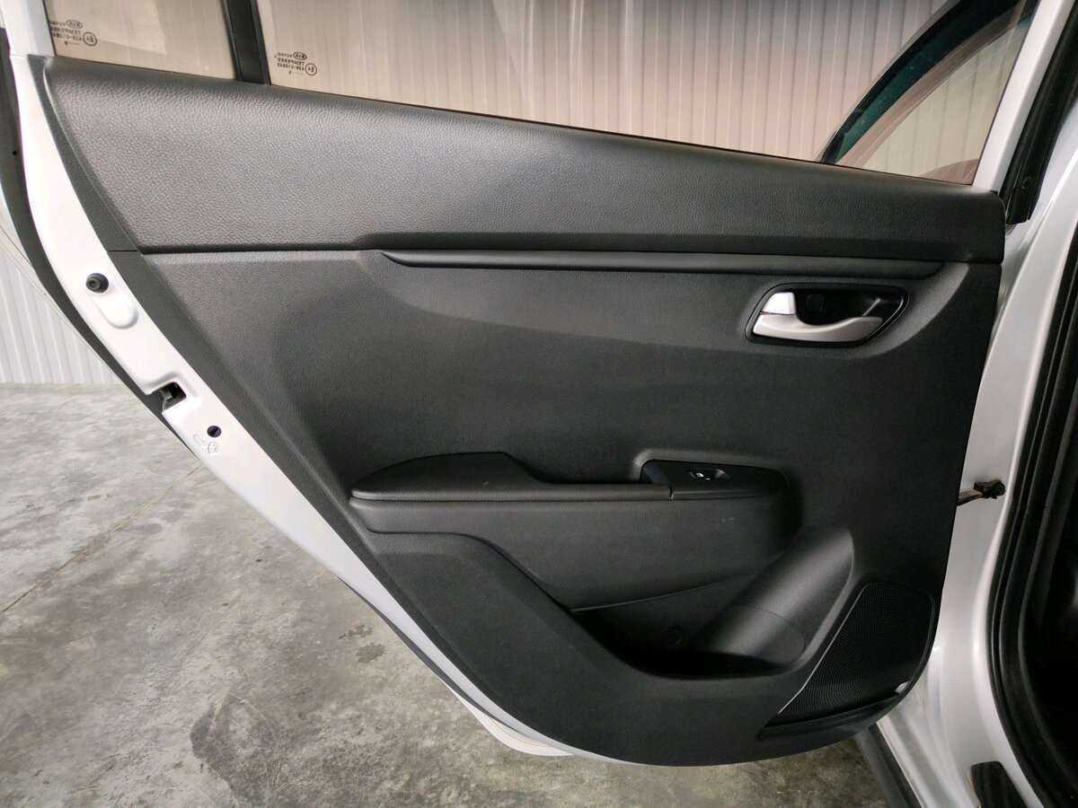 Купить Kia Rio с пробегом. Фото: #13