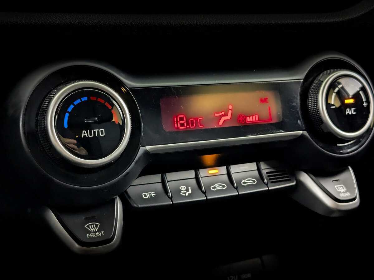 Купить Kia Rio с пробегом. Фото: #18