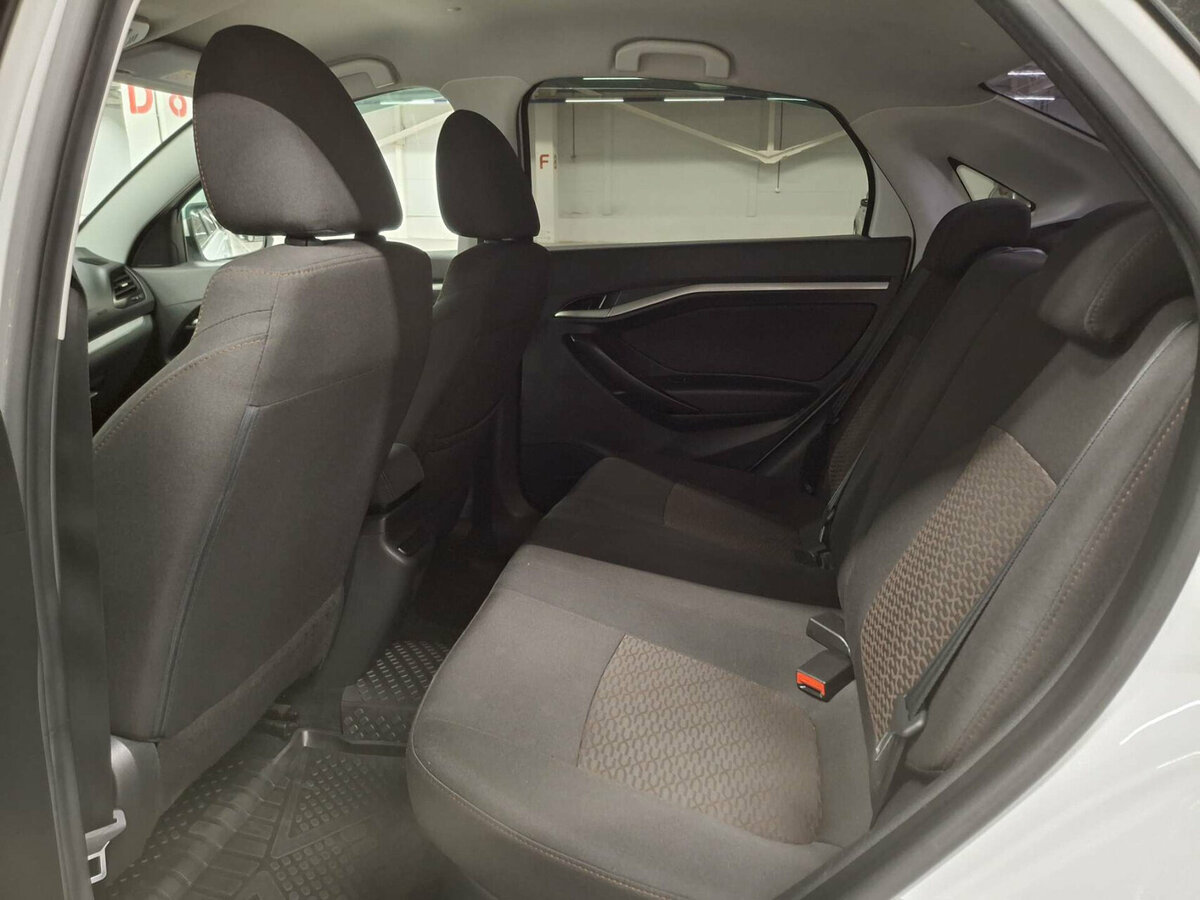 Купить Lada (ВАЗ) Vesta с пробегом. Фото: #11