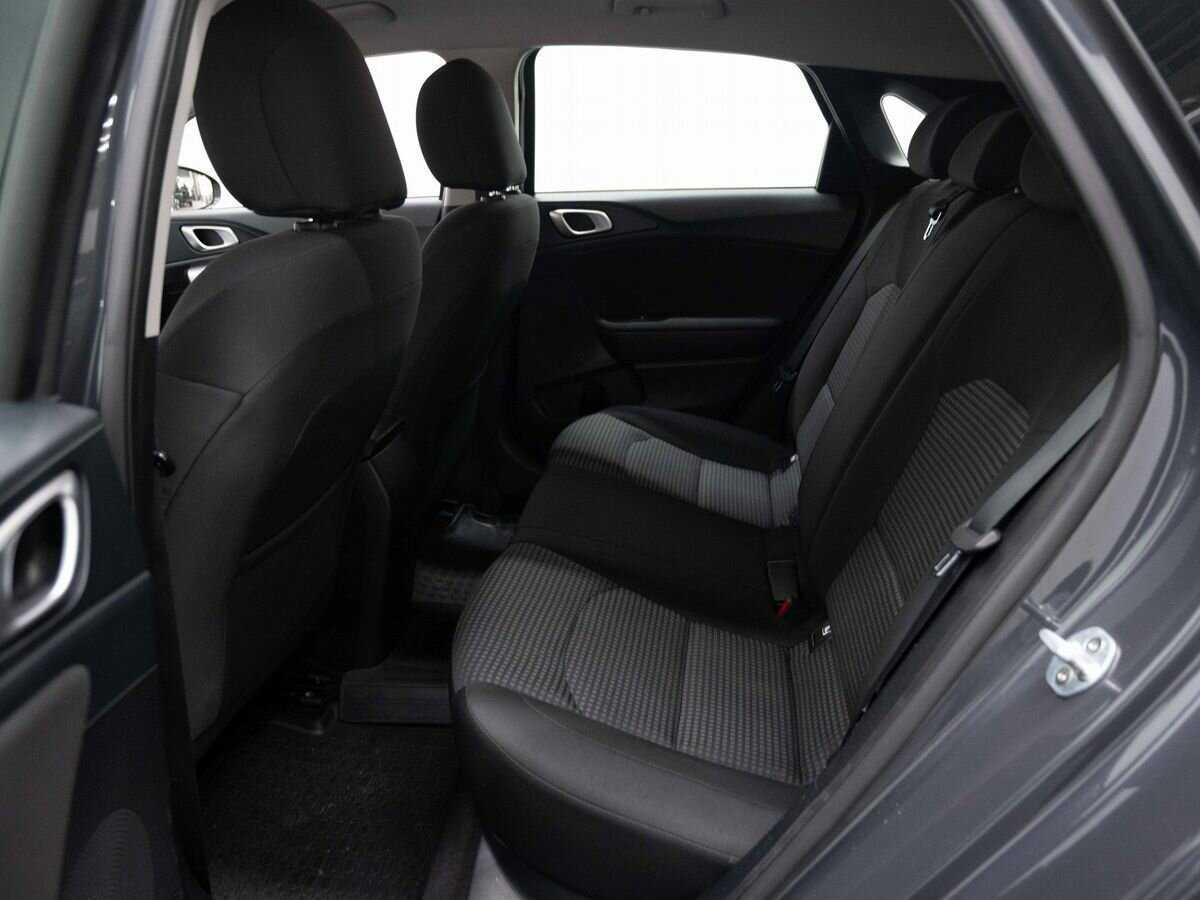 Купить Kia Ceed с пробегом. Фото: #8
