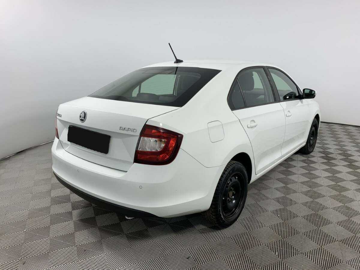Купить Skoda Rapid с пробегом. Фото: #4