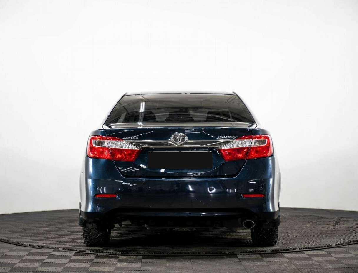 Купить Toyota Camry с пробегом. Фото: #4