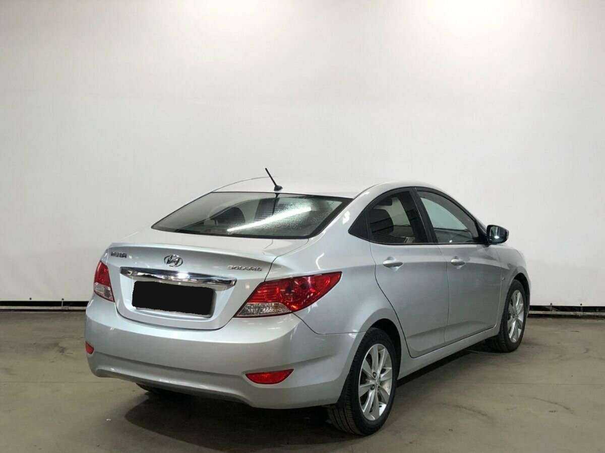 Купить Hyundai Solaris с пробегом. Фото: #4