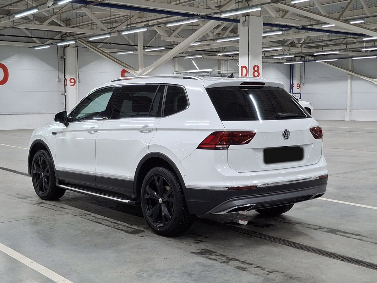 Купить Volkswagen Tiguan с пробегом. Фото: #6