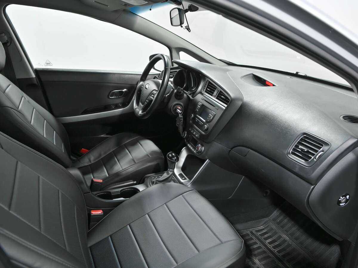 Купить Kia Ceed с пробегом. Фото: #5