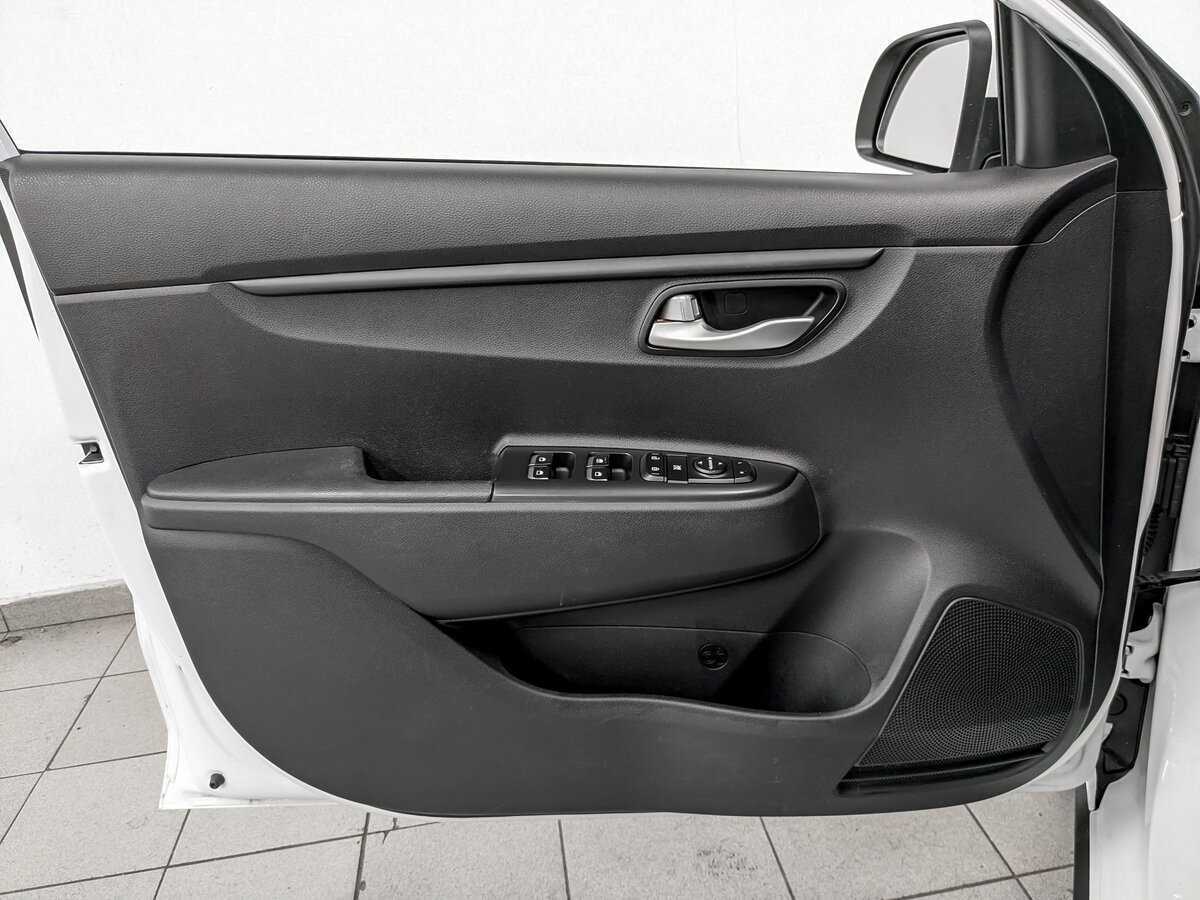 Купить Kia Rio с пробегом. Фото: #16