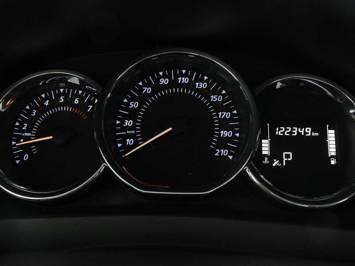 Купить Renault Logan с пробегом. Фото: #10