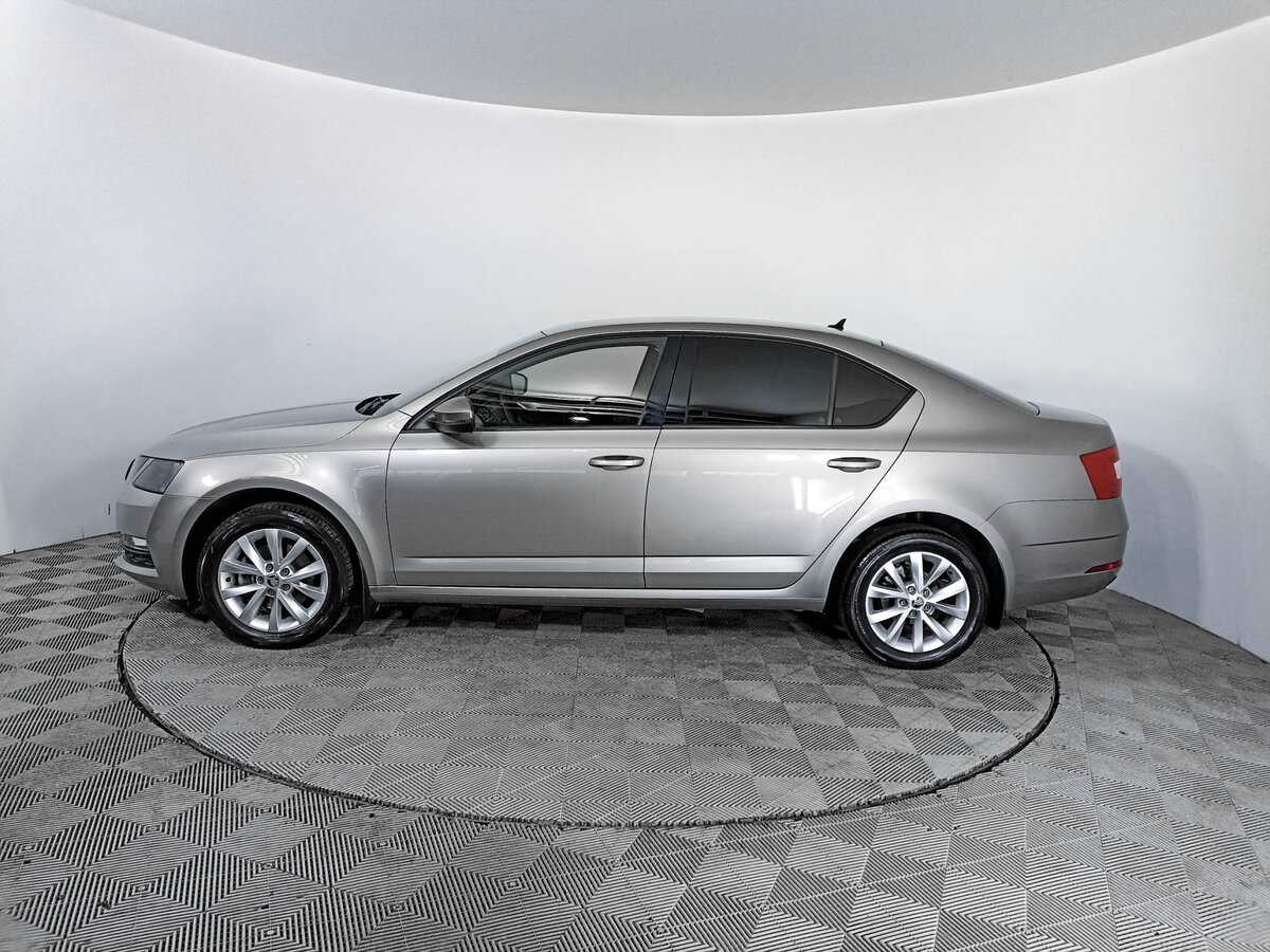 Купить Skoda Octavia с пробегом. Фото: #7