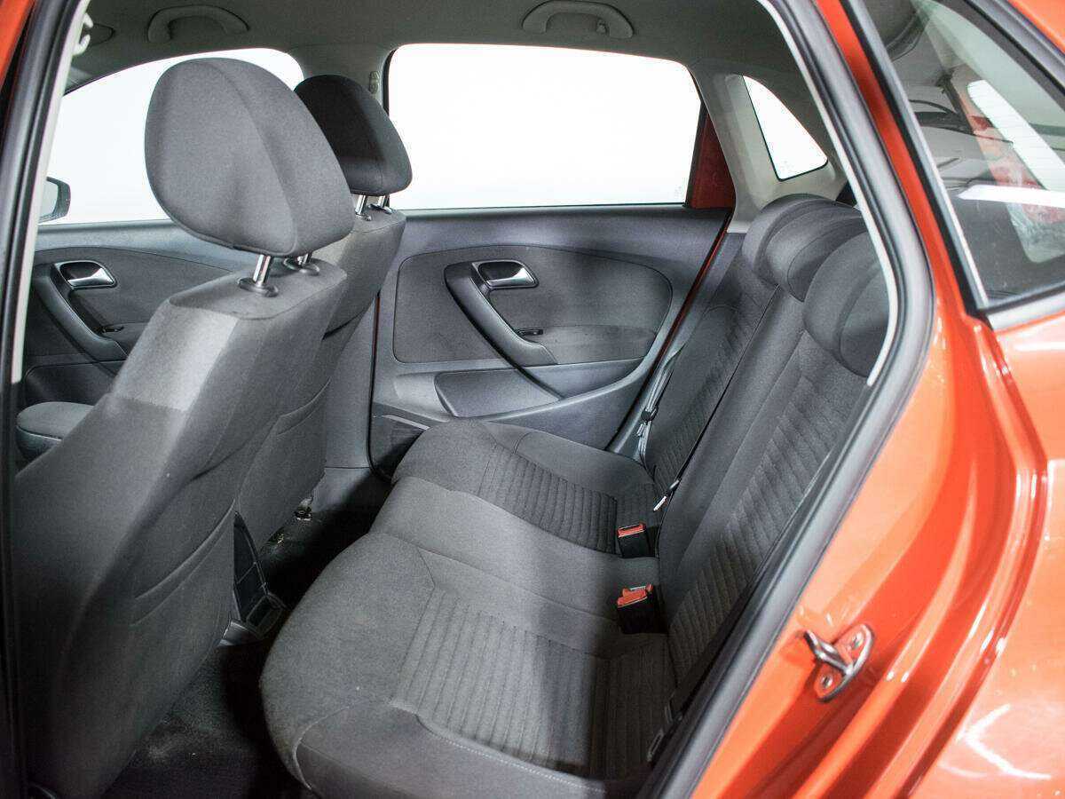Купить Volkswagen Polo с пробегом. Фото: #9