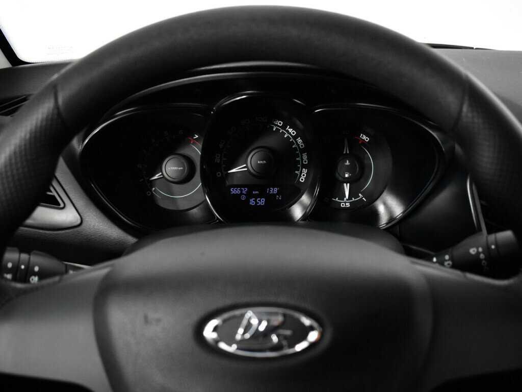 Купить Lada (ВАЗ) Vesta с пробегом. Фото: #10