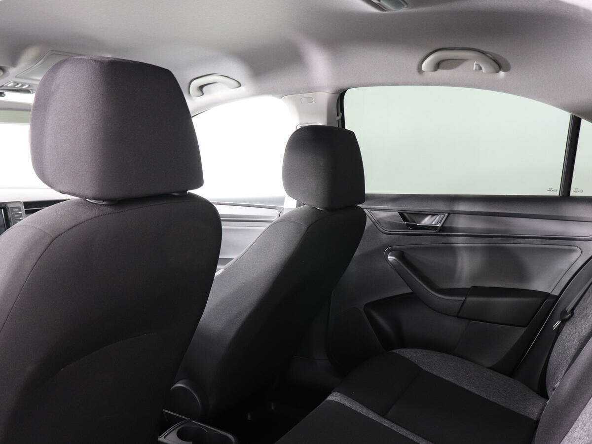Купить Skoda Rapid с пробегом. Фото: #11