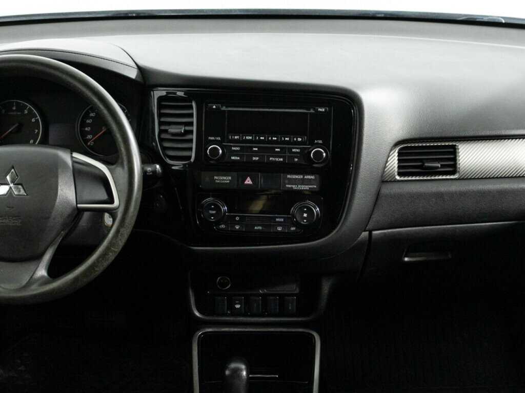 Купить Mitsubishi Outlander с пробегом. Фото: #11