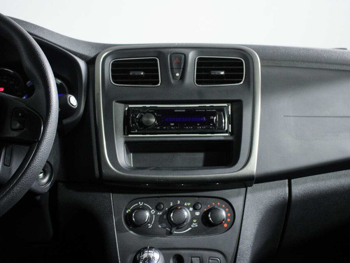 Купить Renault Sandero с пробегом. Фото: #10