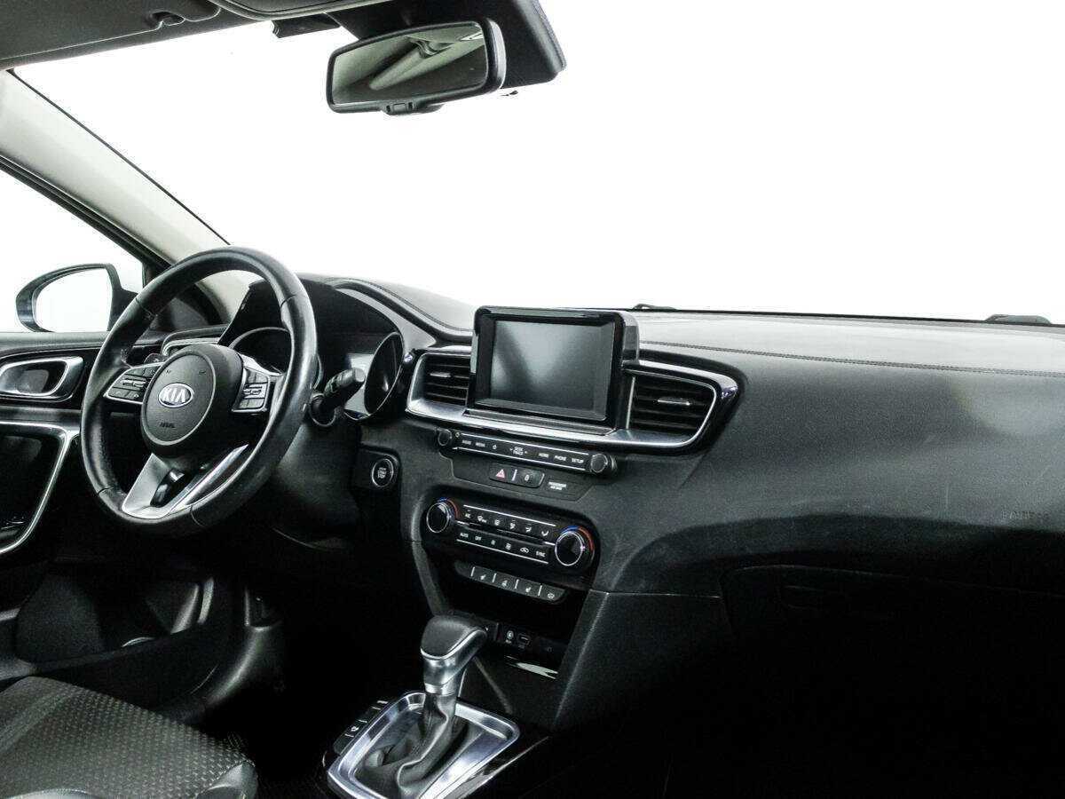 Купить Kia Ceed с пробегом. Фото: #8