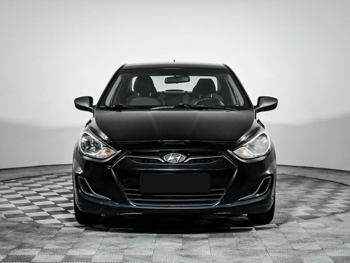 Купить Hyundai Solaris с пробегом. Фото: #1