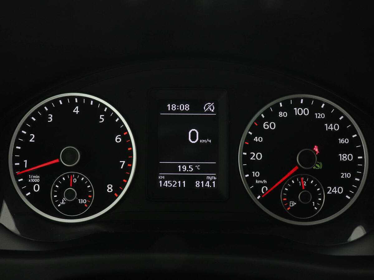 Купить Volkswagen Tiguan с пробегом. Фото: #10