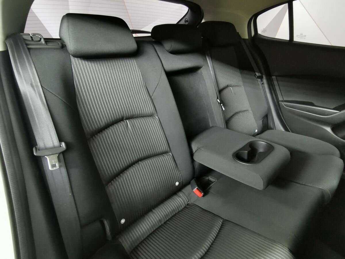 Купить Mazda 3 с пробегом. Фото: #12