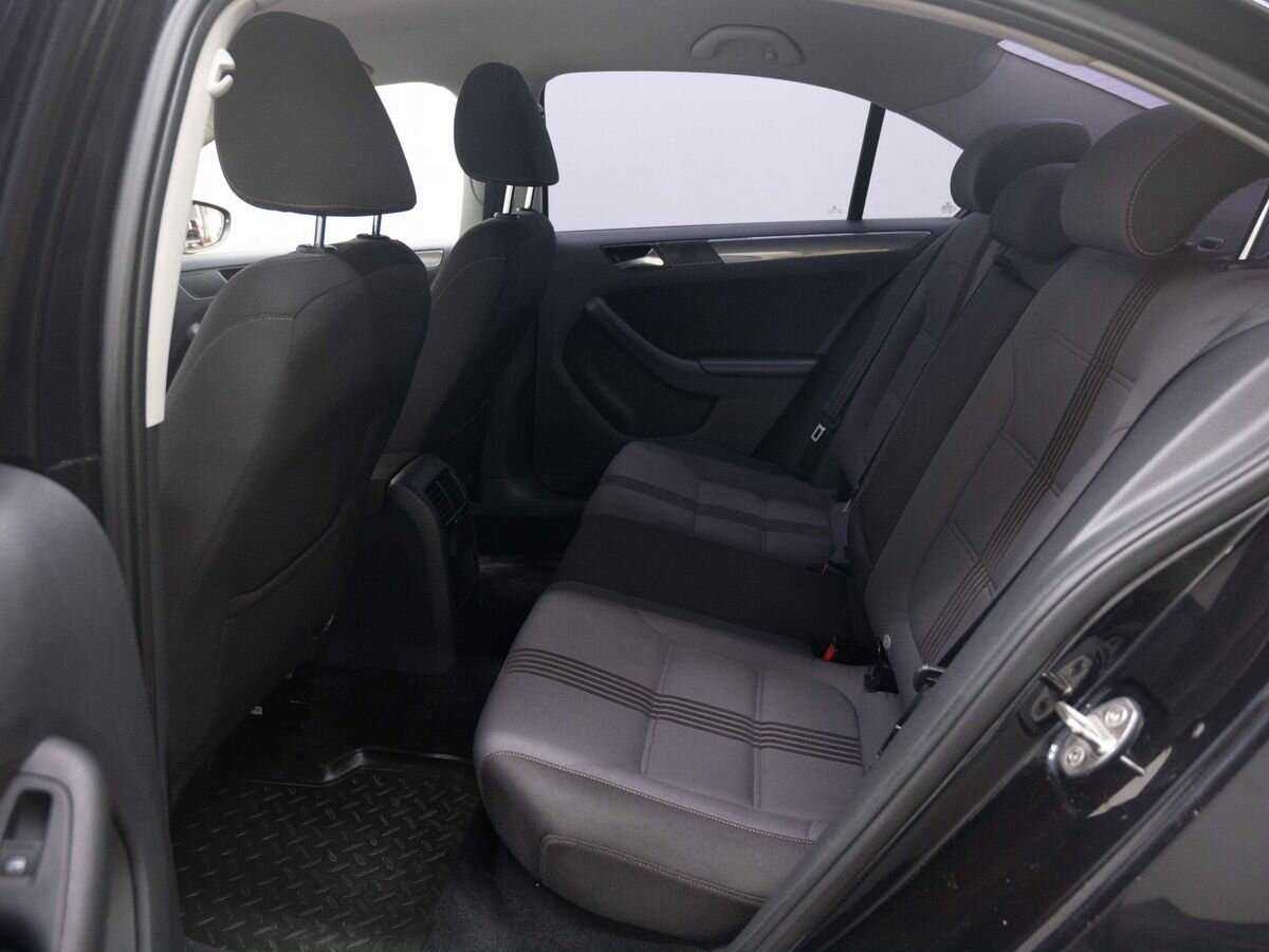 Купить Volkswagen Jetta с пробегом. Фото: #7