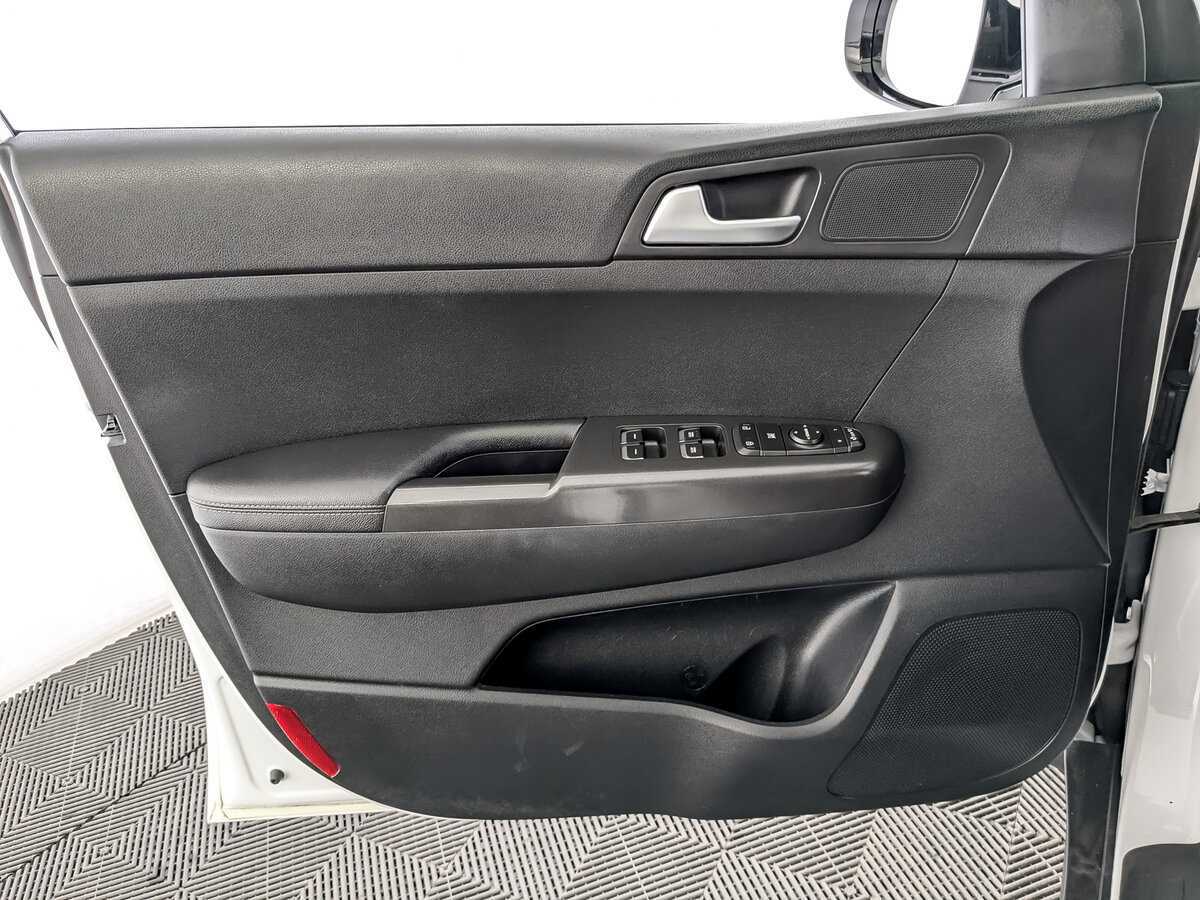 Купить Kia Sportage с пробегом. Фото: #16
