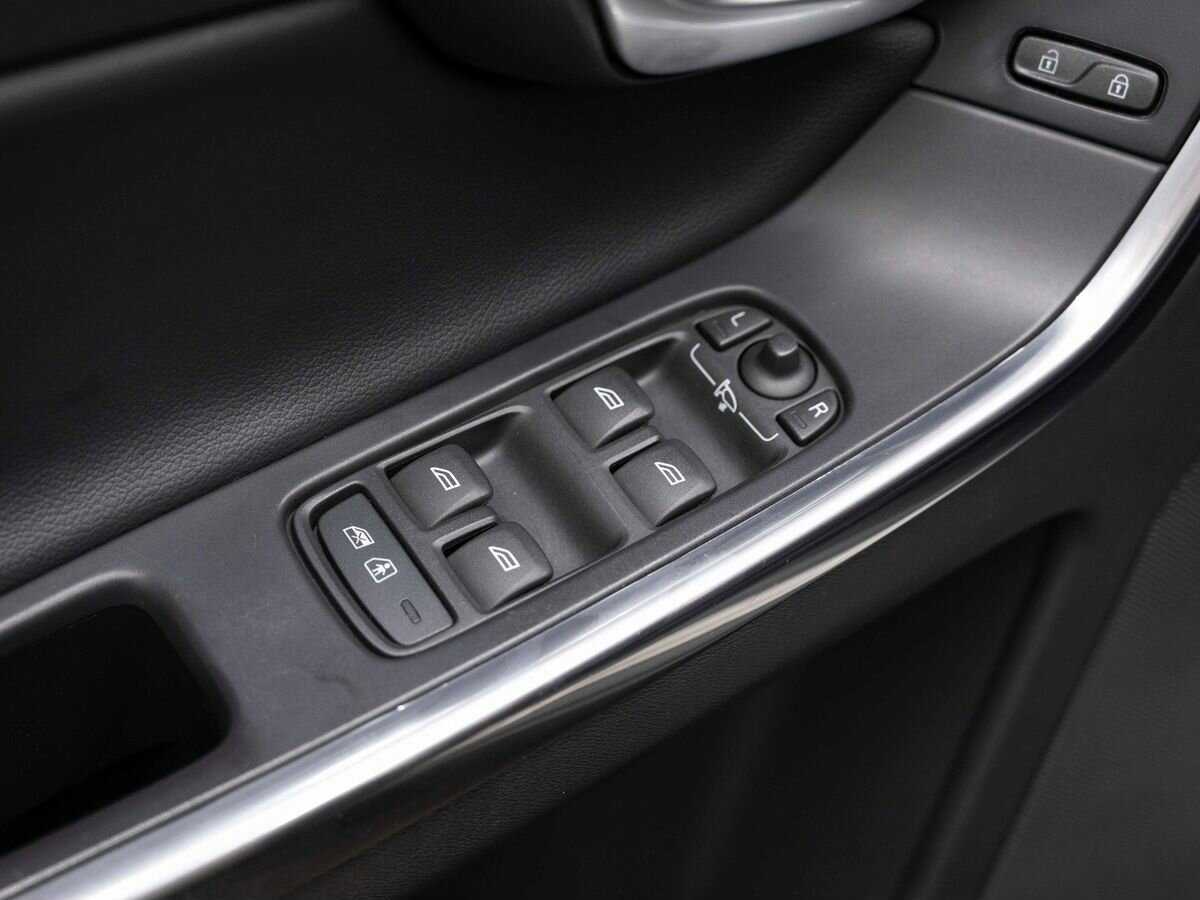 Купить Volvo XC60 с пробегом. Фото: #15