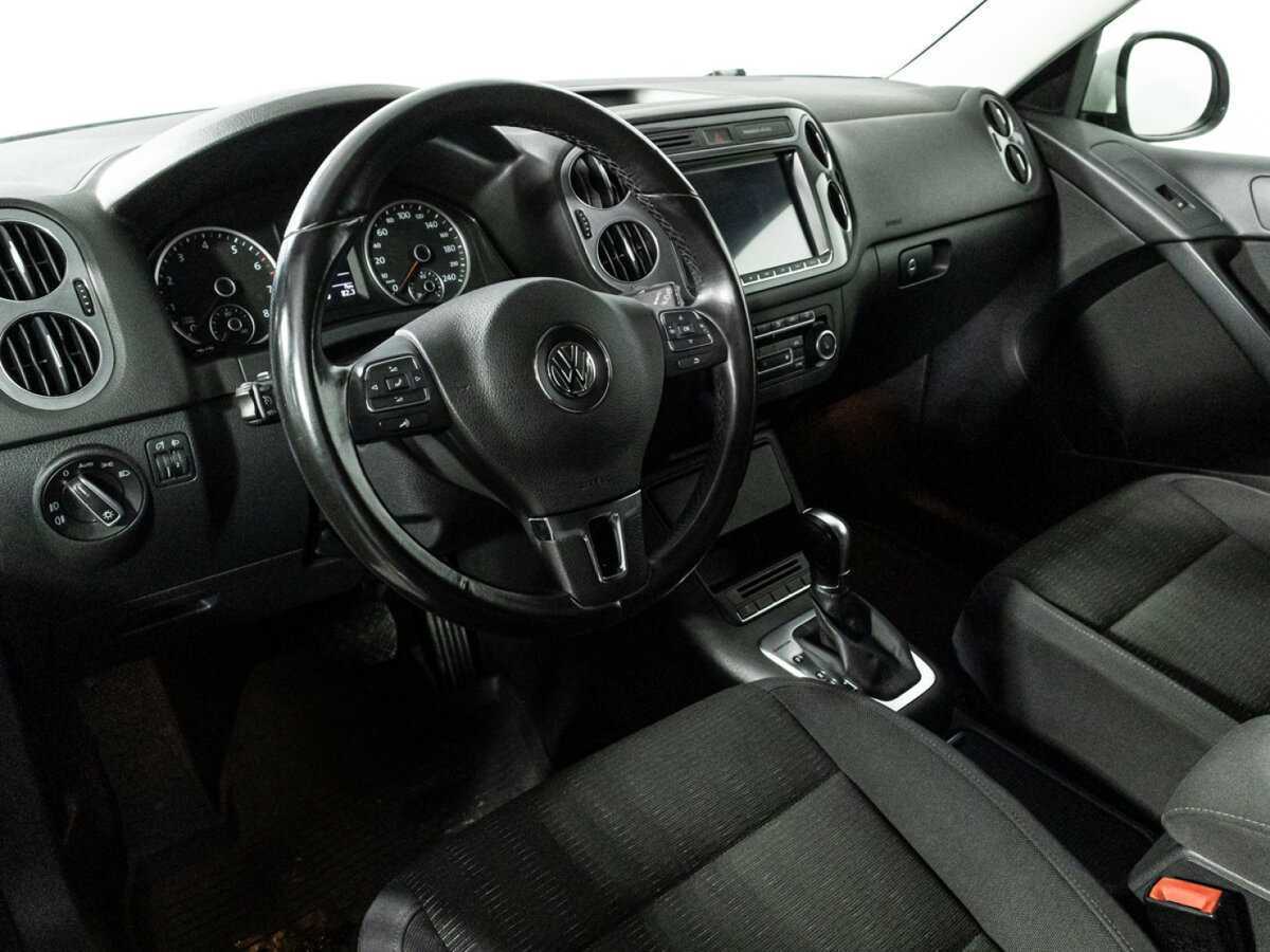 Купить Volkswagen Tiguan с пробегом. Фото: #10