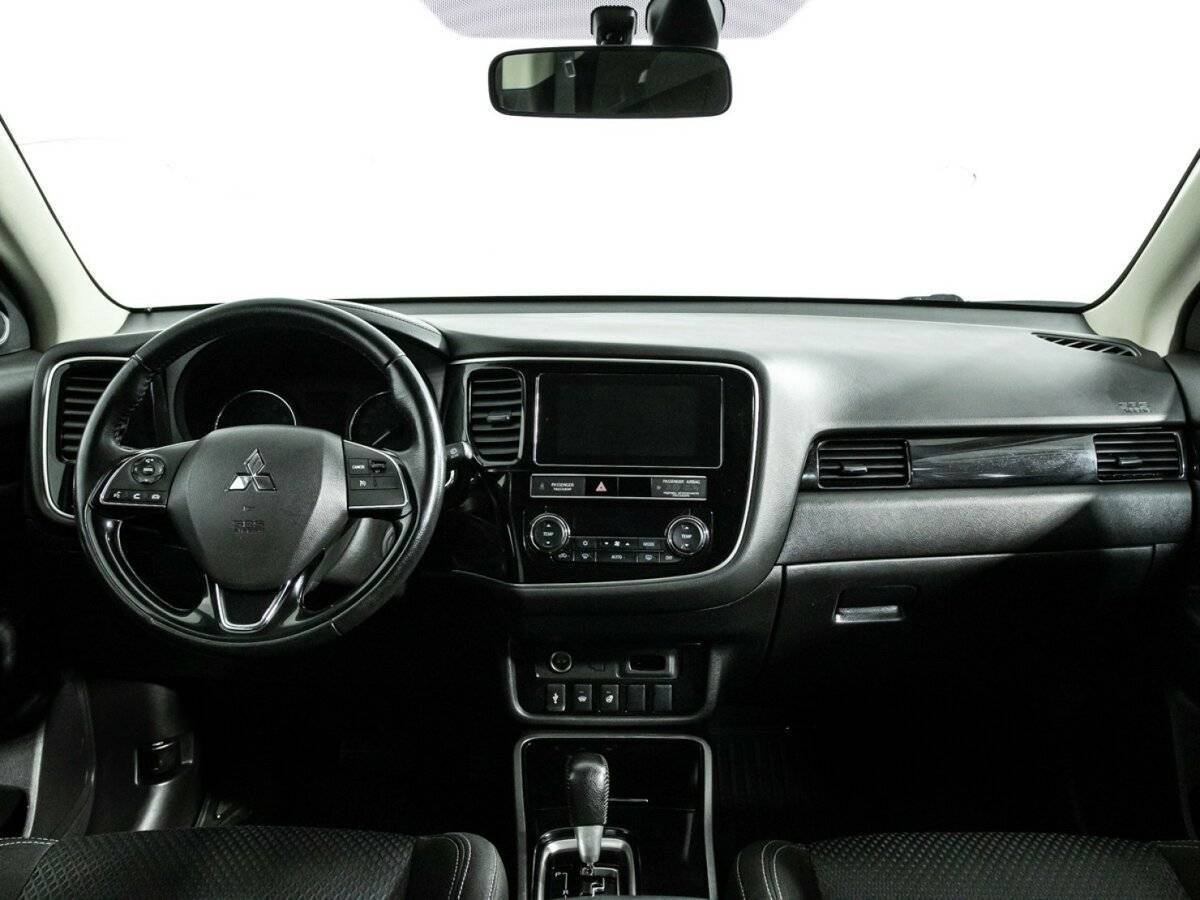 Купить Mitsubishi Outlander с пробегом. Фото: #12
