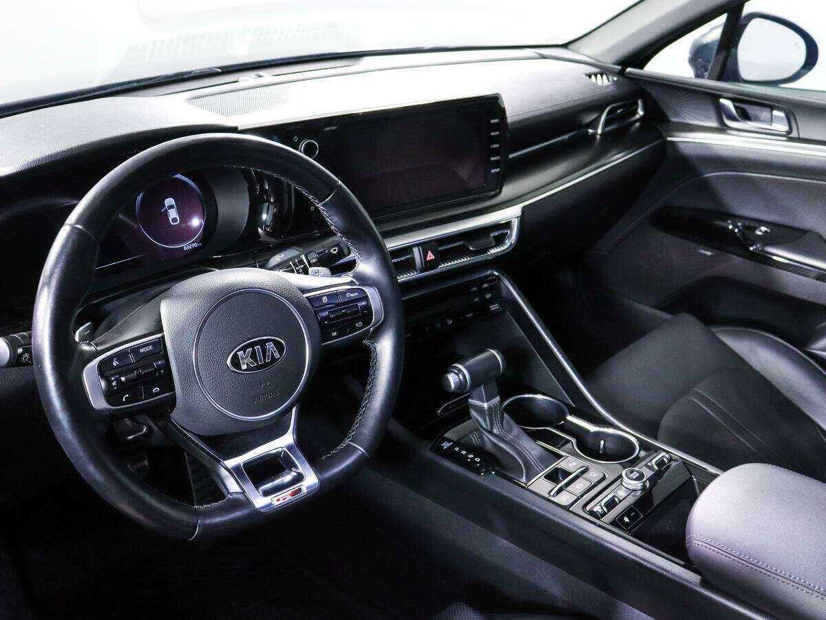 Купить Kia K5 с пробегом. Фото: #13