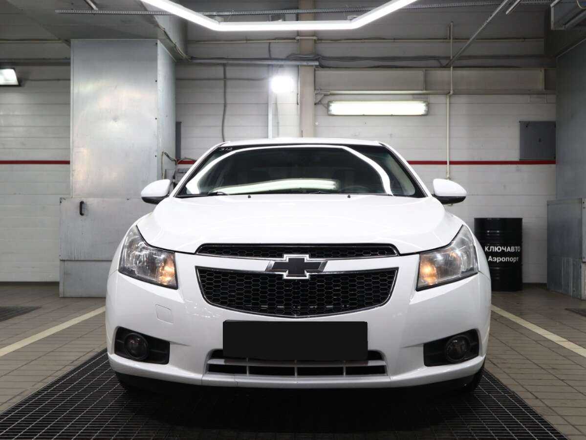 Купить Chevrolet Cruze с пробегом. Фото: #2