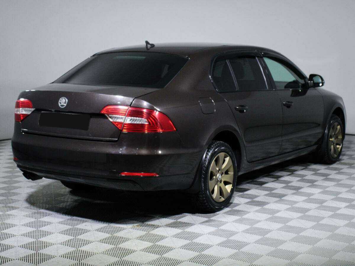Купить Skoda Superb с пробегом. Фото: #3