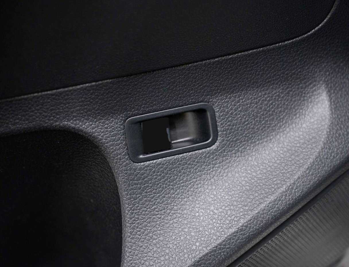 Купить Volkswagen Polo с пробегом. Фото: #18