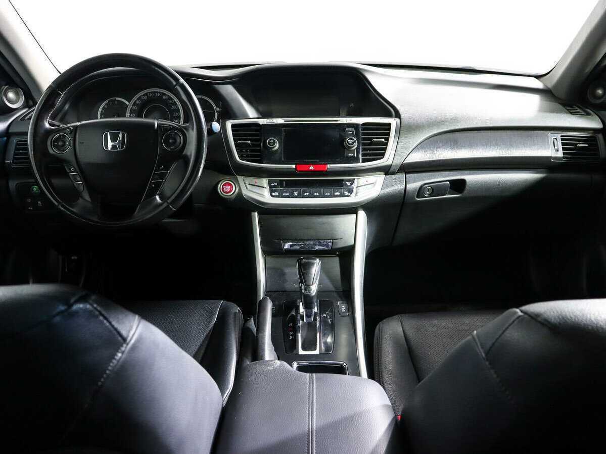 Купить Honda Accord с пробегом. Фото: #9
